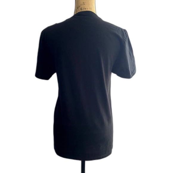 NWT Yellowstone Graphic Tee Short Sleeve T-Shirt Black Size Small - Picture 3 of 4